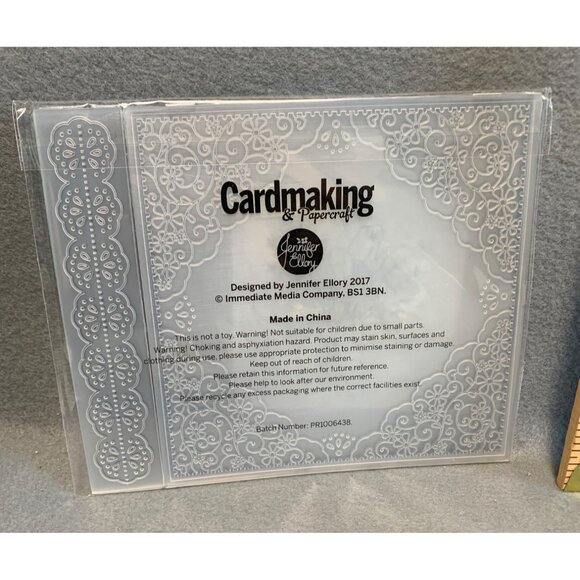 Lace Bouquet Springtime Stamp Border Embossing Folder Set Cardmaking & Papercraf - Picture 4 of 4